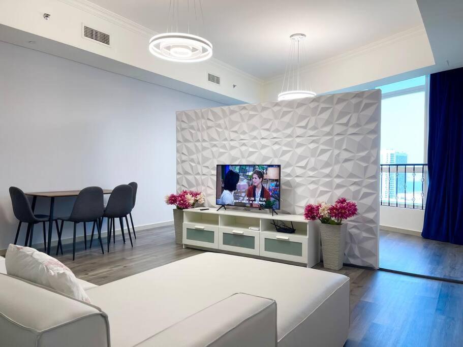 Cozy Upgraded Residential Flat With Sea, Mangrove, Pool View - 1203 Not Hotel Abu Dzabi Kültér fotó