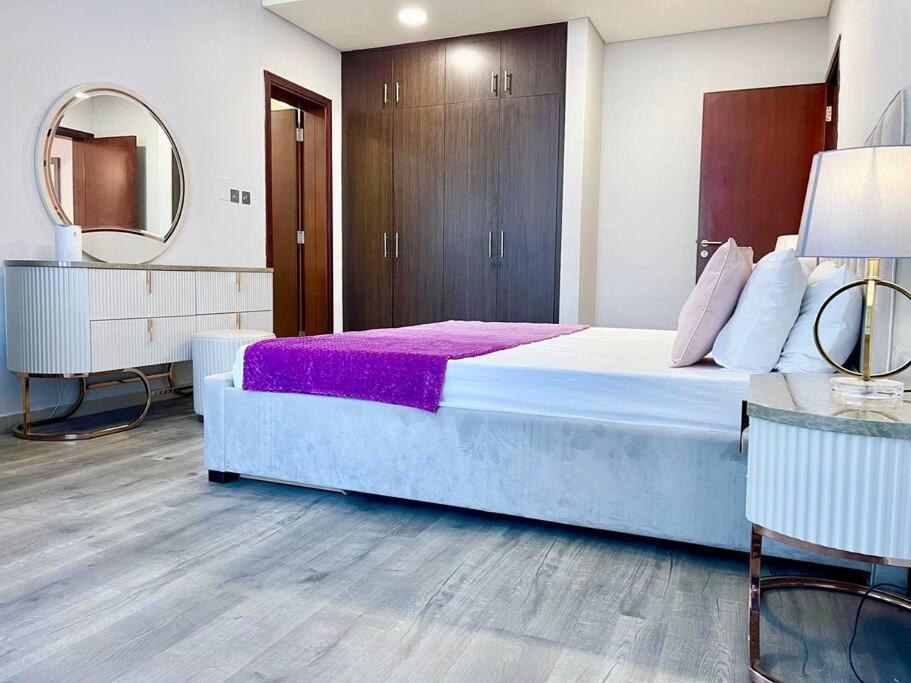 Cozy Upgraded Residential Flat With Sea, Mangrove, Pool View - 1203 Not Hotel Abu Dzabi Kültér fotó