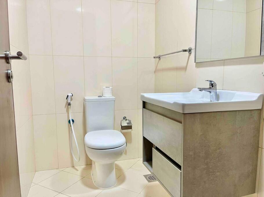 Cozy Upgraded Residential Flat With Sea, Mangrove, Pool View - 1203 Not Hotel Abu Dzabi Kültér fotó